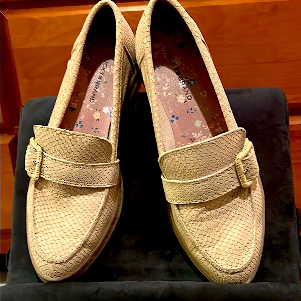 Lucky Brand Cream Flats with Perforated Design